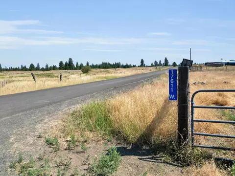 17611 W Lance Hill Rd, Cheney, WA 99004