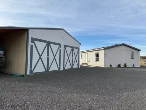 704 Sohon Ct, Saint John, WA 99171