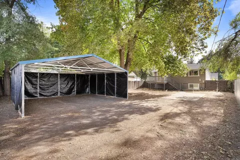 Exterior - 2709 E 6th Ave, Spokane, WA 99202 photo 7 of 10