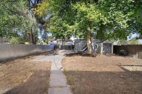 Exterior - 2709 E 6th Ave, Spokane, WA 99202 photo 5 of 10