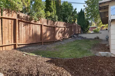 1700 NE Wheatland Dr, Pullman, WA 99163 photo 3