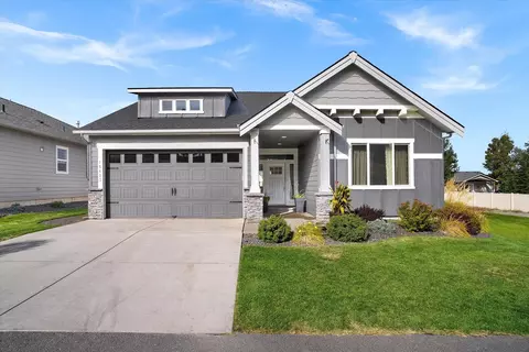 18423 E Selkirk Estates Rd, Greenacres, WA 99016