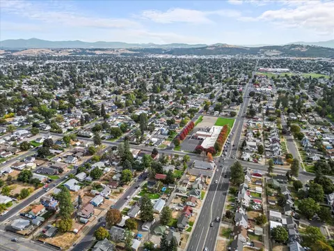 View/Area - 421 E Broad Ave, Spokane, WA 99207 photo 3 of 4