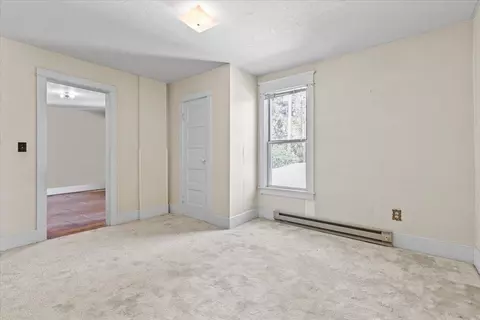Bedroom - 421 E Broad Ave, Spokane, WA 99207 photo 10 of 15