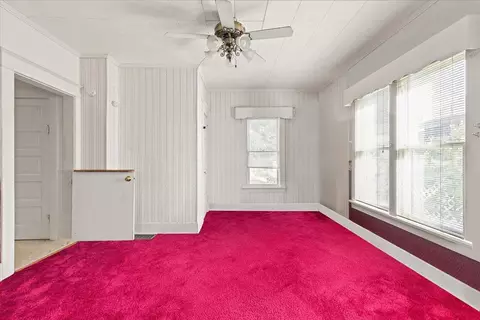 Living - 421 E Broad Ave, Spokane, WA 99207 photo 1 of 2