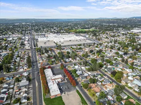 View/Area - 421 E Broad Ave, Spokane, WA 99207 photo 4 of 4