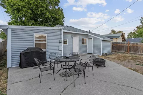 Exterior - 1304 E Joseph Ave, Spokane, WA 99208 photo 3 of 6