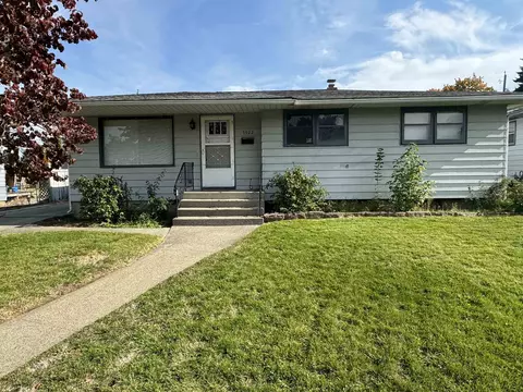 5922 N Oak St, Spokane, WA 99205