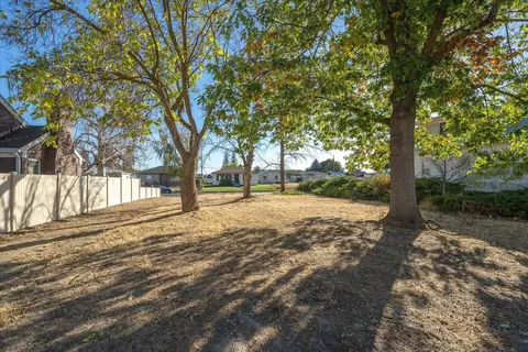 215 Everett Ave, Spokane, WA 99207 photo 10