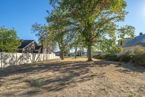 215 Everett Ave, Spokane, WA 99207 photo 9
