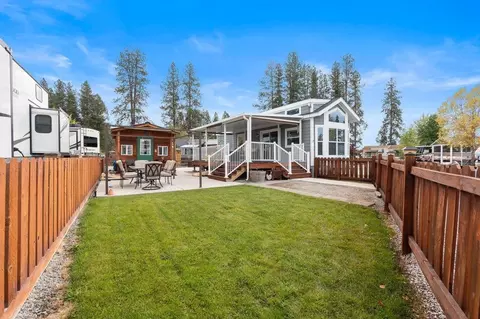 38 Songbird Ln, Usk, WA 99180