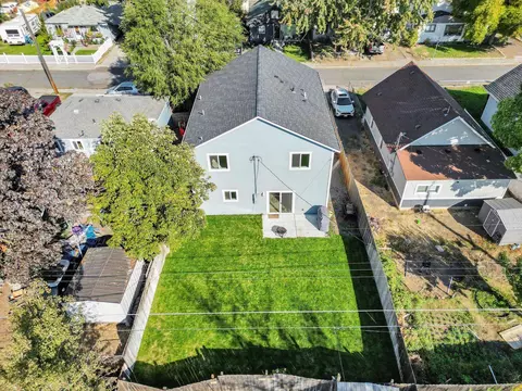 View/Area - 1636 E Ostrander Ave, Spokane, WA 99207 photo 1 of 3