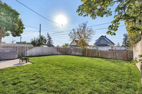 Exterior - 1636 E Ostrander Ave, Spokane, WA 99207 photo 3 of 5