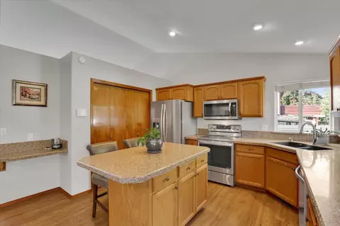 Kitchen - 18405 E 10th Ave, Greenacres, WA 99016 photo 2 of 2