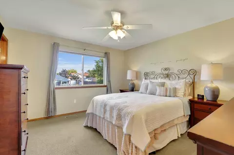 Bedroom - 18405 E 10th Ave, Greenacres, WA 99016 photo 1 of 2