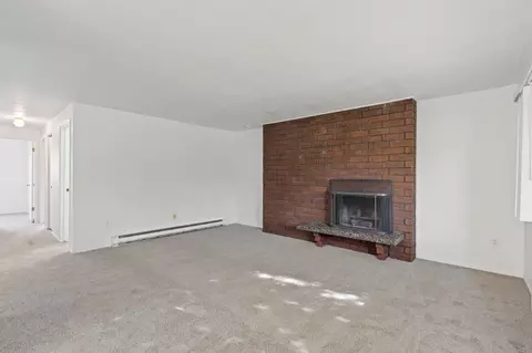 Living - 2335 E 29th Ave, Spokane, WA 99223 photo 2 of 5