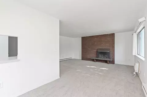 Living - 2335 E 29th Ave, Spokane, WA 99223 photo 5 of 5
