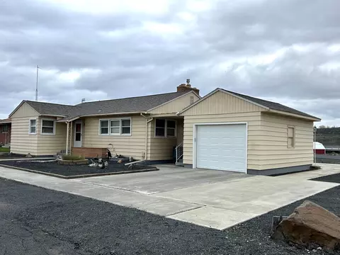 717 E 2nd Ave, Odessa, WA 99159 photo 2