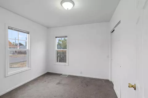 Bedroom - 827 E Hoffman Ave, Spokane, WA 99207 photo 1 of 7