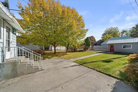 Exterior - 416 Ermina Ave, Spokane, WA 99207 photo 3 of 9