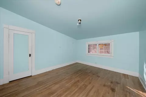 Bedroom - 310 E 19th Ave, Spokane, WA 99203 photo 4 of 4