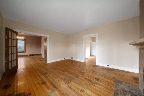 Living - 310 E 19th Ave, Spokane, WA 99203 photo 4 of 6