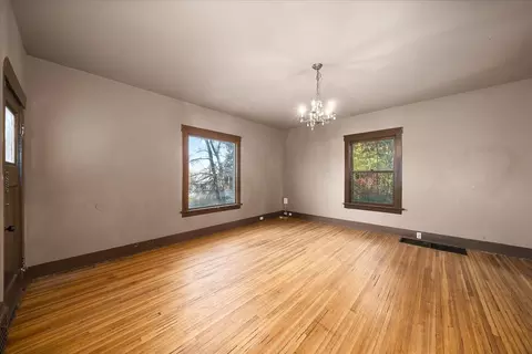 Living - 310 E 19th Ave, Spokane, WA 99203 photo 6 of 6
