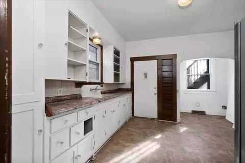 Kitchen - 310 E 19th Ave, Spokane, WA 99203 photo 3 of 3