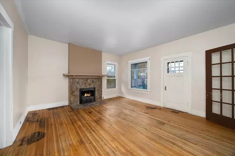 Living - 310 E 19th Ave, Spokane, WA 99203 photo 1 of 6