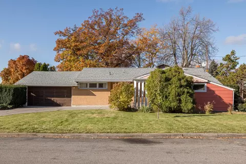 3917 N Oak St, Spokane, WA 99205