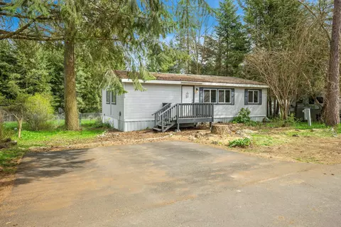 35312 N Newport Hwy # 220, Chattaroy, WA 99003