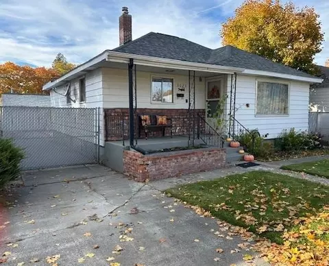 5023 N Hawthorne St, Spokane, WA 99205