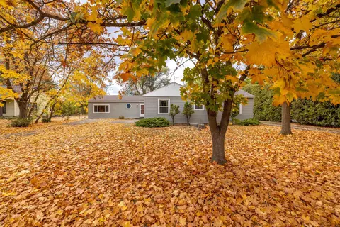 523 N Adams Rd, Spokane, WA 99216