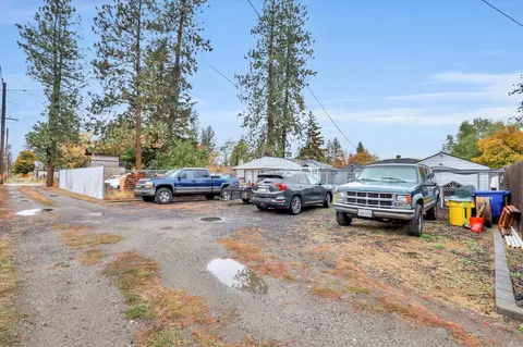 Exterior - 7108 E 8th Ave, Spokane Valley, WA 99212 photo 6 of 7