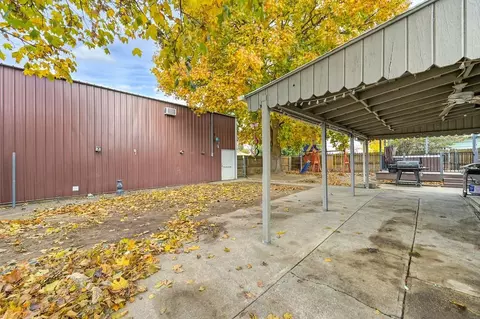 Exterior - 1707 E Central Ave, Spokane, WA 99208 photo 3 of 6
