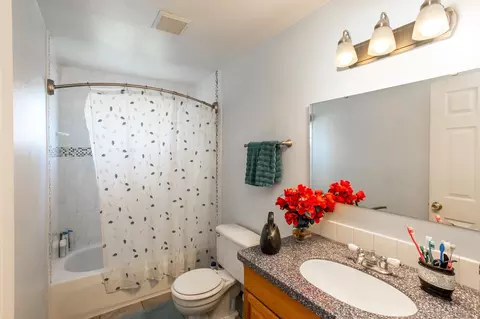 Bath - 3608 E 36th Ave, Spokane, WA 99223 photo 1 of 2
