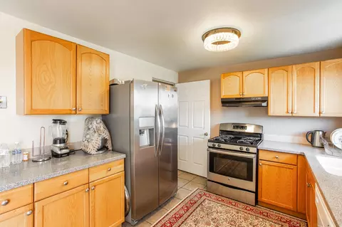 Kitchen - 3608 E 36th Ave, Spokane, WA 99223 photo 2 of 3