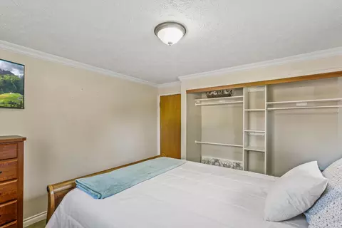 Bedroom - 11422 E 19th Ave, Spokane Valley, WA 99206 photo 4 of 7