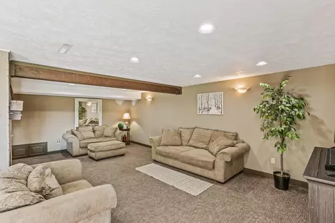 Living - 11422 E 19th Ave, Spokane Valley, WA 99206 photo 3 of 3