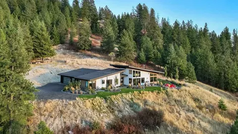 15705 E Timbercrest Ln, Mead, WA 99021 photo 3