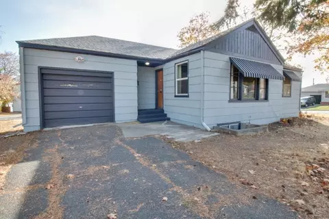 1005 3rd St, Cheney, WA 99004