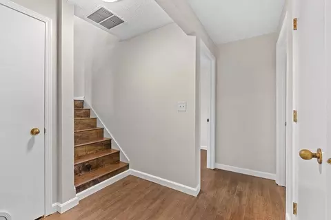 Entry Way - 4022 E 8th Ave, Spokane, WA 99202 photo 3 of 3