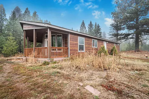 23215 E Blanchard Rd, Newport, WA 99156