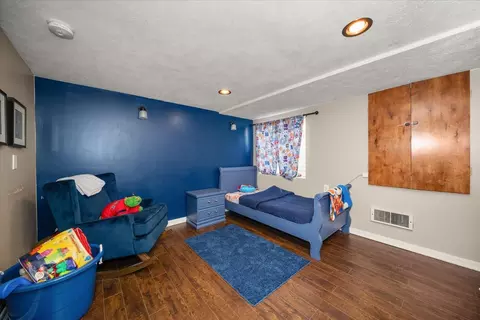Bedroom - 2418 E Hoffman St, Spokane, WA 99207 photo 5 of 6