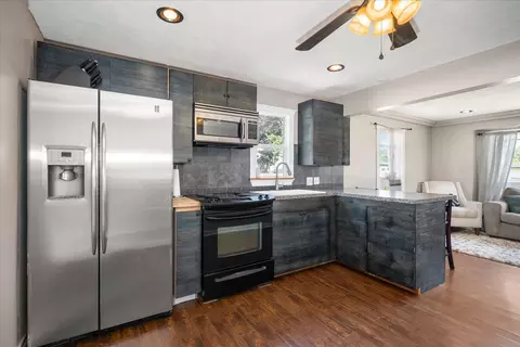 Kitchen - 2418 E Hoffman St, Spokane, WA 99207 photo 4 of 4