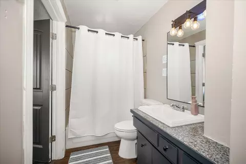 Bath - 2418 E Hoffman St, Spokane, WA 99207 photo 1 of 1