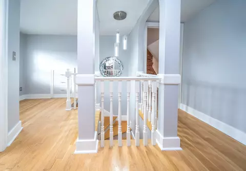 Entry Way - 410 E Hoffman Ave, Spokane, WA 99207 photo 6 of 6