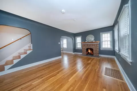 Living - 410 E Hoffman Ave, Spokane, WA 99207 photo 1 of 2
