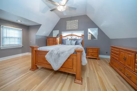 Bedroom - 410 E Hoffman Ave, Spokane, WA 99207 photo 4 of 5