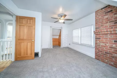 Bedroom - 410 E Hoffman Ave, Spokane, WA 99207 photo 2 of 5